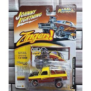 JOHNNY LIGHTNING 2022 STREET FREAKS ZINGERS 1985 CHEVY SILVERDO C10‎